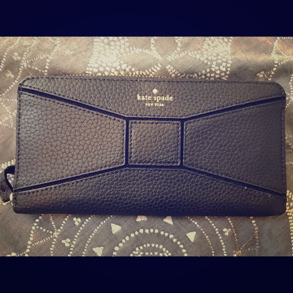 Brand New Kate Spade Wallet - Picture 1 of 3